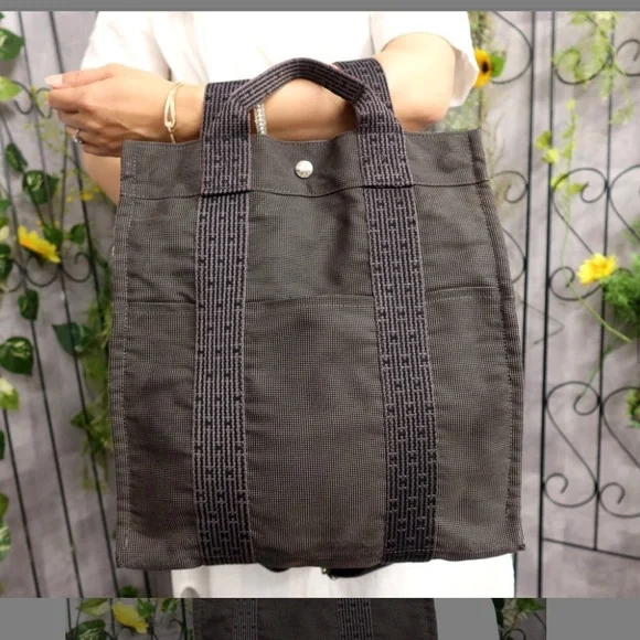 Hermes Herline Tote in Dark Gray - Picture 3 of 11